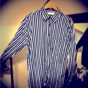 Men’s long sleeve tab collar Perry Ellis dress shirt